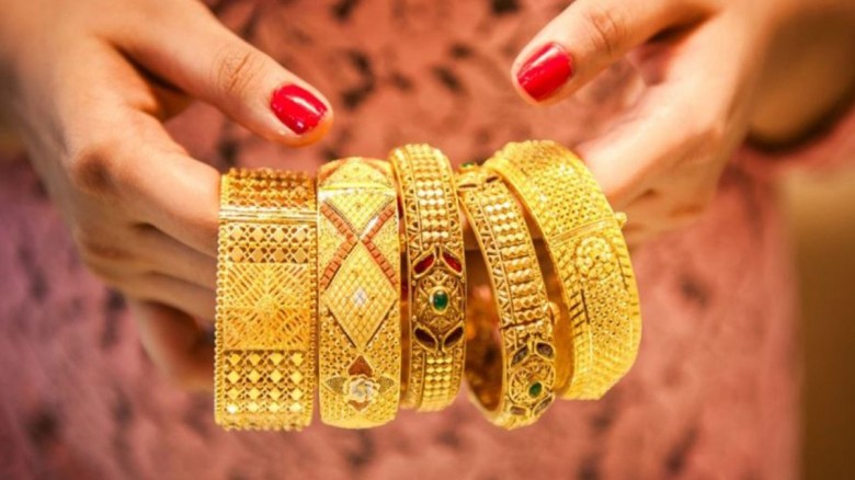 বাংলাদেশে আজ সাড়ে ১০ হাজার টাকা কমে বিক্ বাংলাদেশে আজ সাড়ে ১০ হাজার টাকা কমে বিক্