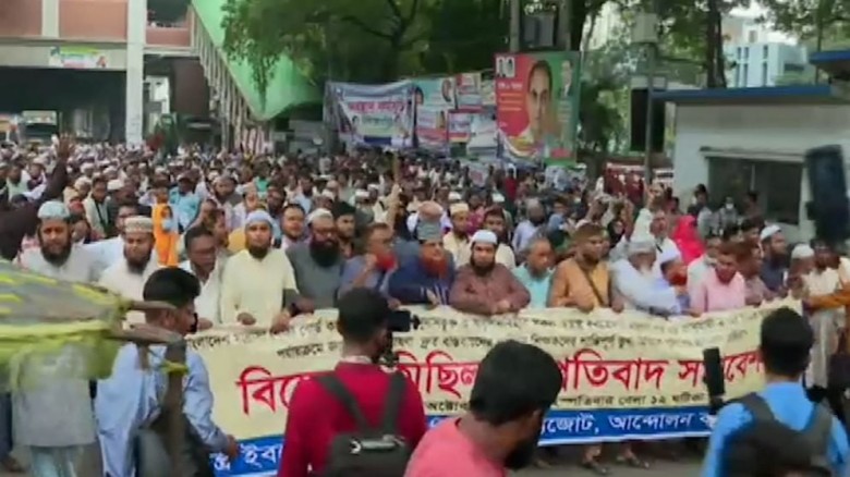 ১৮তম দিনে গড়ালো ইবতেদায়ী মাদরাসা শিক্ষকদ ১৮তম দিনে গড়ালো ইবতেদায়ী মাদরাসা শিক্ষকদ